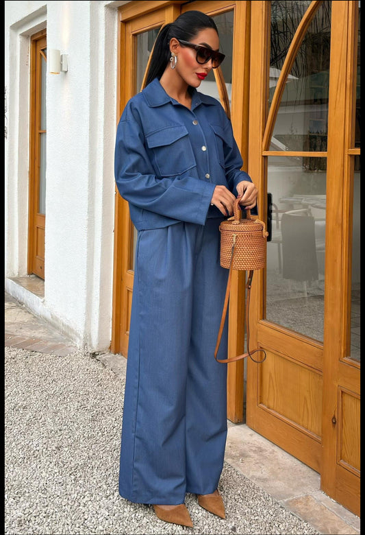 Ensemble avec veste midi et pantalons palazzo