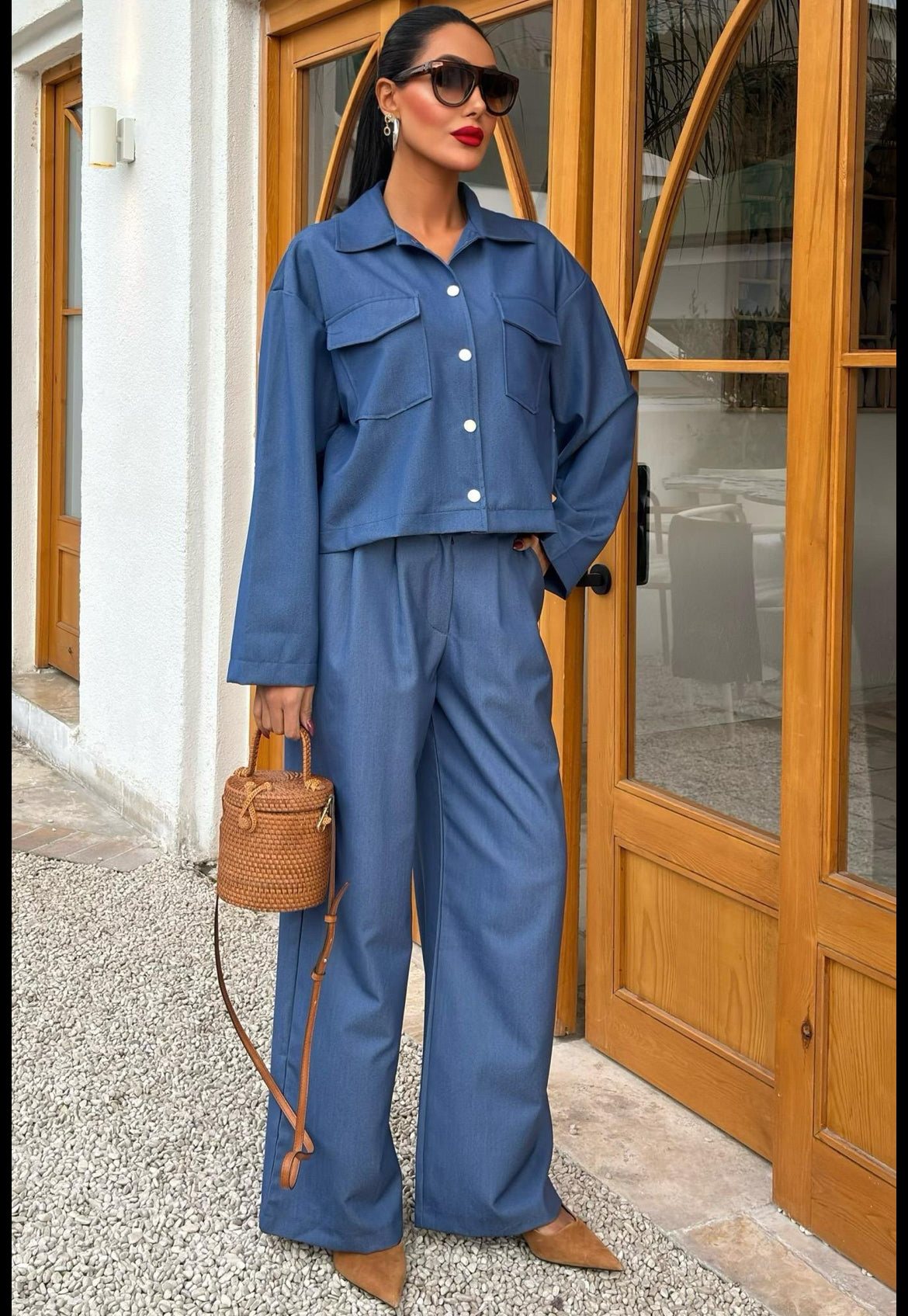 Pak met midi-jasje en palazzo-broek